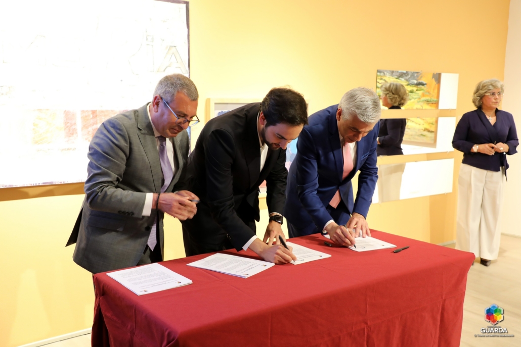 05 Web Logo Mun 8633